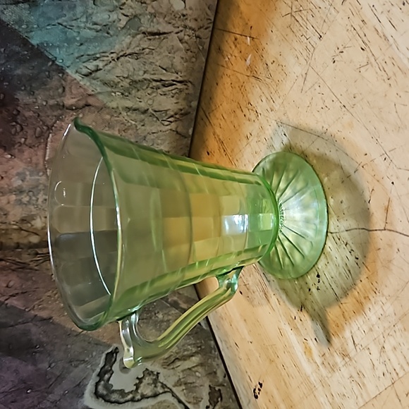 1930 Green Depression Uranium Glass Block Optic Creamer & Sugar - Picture 5 of 15